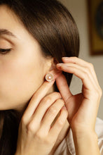 Carica l'immagine nel visualizzatore di Gallery, Orecchini Venere
