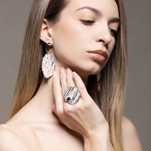 Carica l'immagine nel visualizzatore di Gallery, Anello Onde rotondo