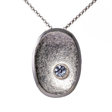 Carica l'immagine nel visualizzatore di Gallery, Collana con Pendente Venere ovale