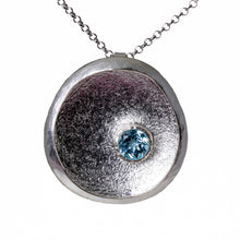 Carica l'immagine nel visualizzatore di Gallery, Collana con Pendente Venere triangolare