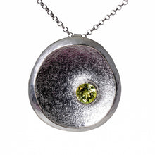 Carica l'immagine nel visualizzatore di Gallery, Collana con Pendente Venere triangolare