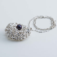 Carica l'immagine nel visualizzatore di Gallery, Collana con Pendente Intreccio rotondo grande con Perla