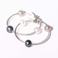 Carica l'immagine nel visualizzatore di Gallery, Orecchini a schiona in argento