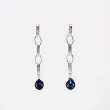 Carica l'immagine nel visualizzatore di Gallery, Orecchini Apollo con perla barocca