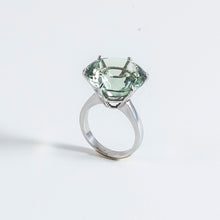 Carica l'immagine nel visualizzatore di Gallery, Anello Iris Solitario