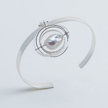 Carica l'immagine nel visualizzatore di Gallery, Bracciale Cinetico con Perla