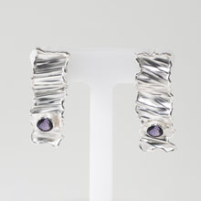 Carica l'immagine nel visualizzatore di Gallery, orecchini rettangolari onde