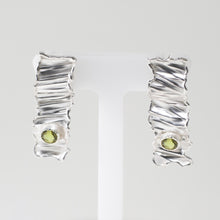 Carica l'immagine nel visualizzatore di Gallery, orecchini rettangolari pendenti onde