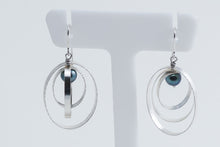 Carica l'immagine nel visualizzatore di Gallery, Orecchini Ovali Cinetici con perla