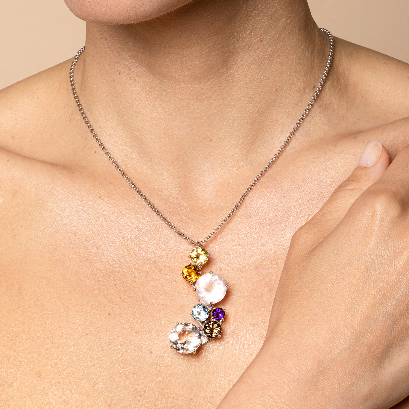 Collana perle antiche, perle di resina, lava placcata oro 18 (Usato) a